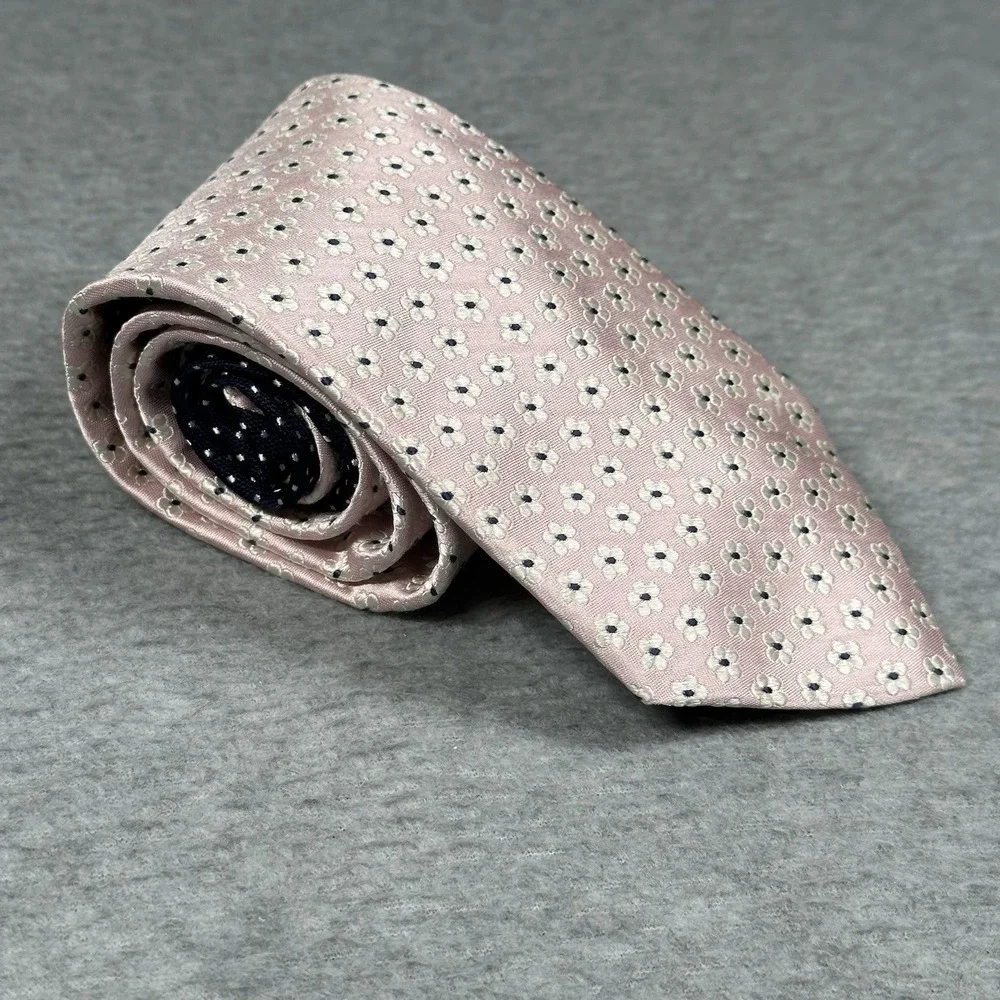 Tommy Hilfiger Mens Neck Tie Pink Silk White Flowers Pattern Navy Pin Dot Tail